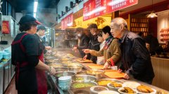 肉铺裁减自带“美颜滤镜”的生鲜